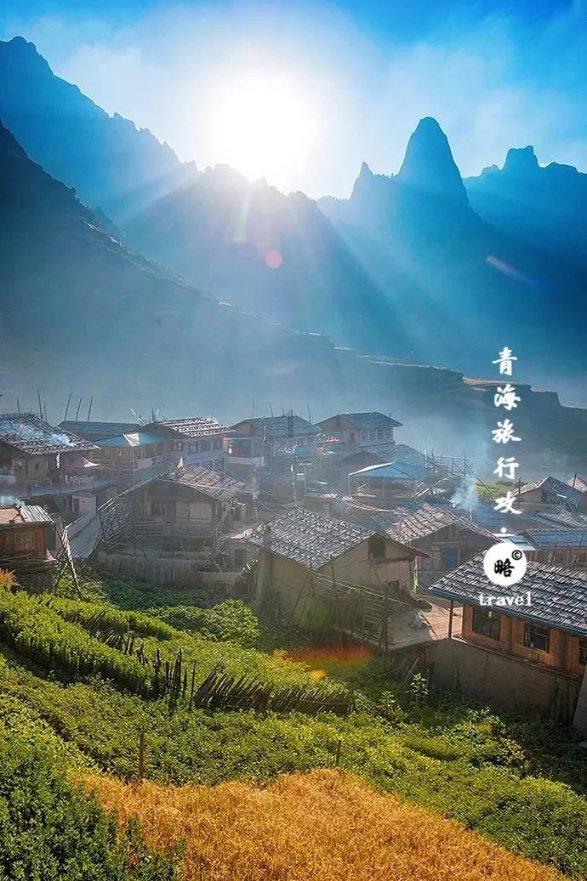 保险业如何高质转型?2023中国保险鼎峰50人论坛的思辨求解