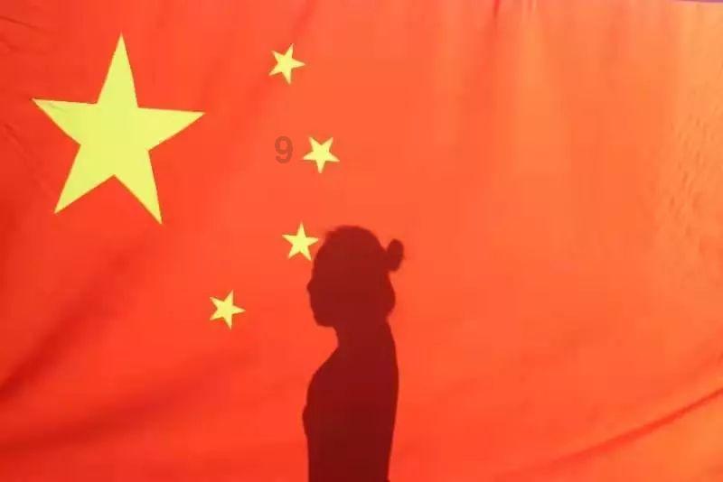 婚姻不光是爱情，经济基础对婚姻来说意味着什么？游戏画面