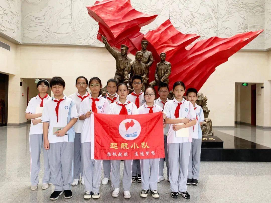 小猫钓鱼游戏龙王版有船