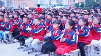 全球首次!国产纯电驱机器人打破波士顿动力空翻“专利”