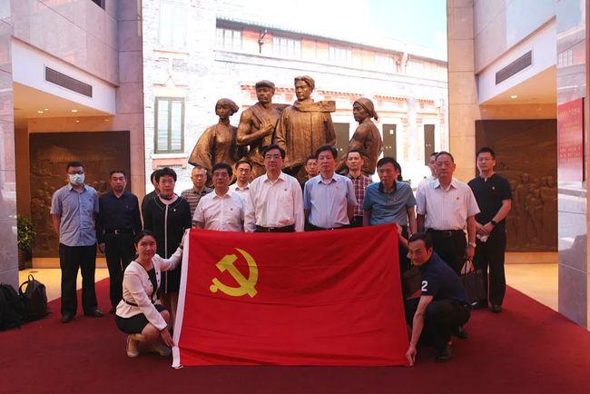 区网格中心召开“一心向党 网格成长”工作会议