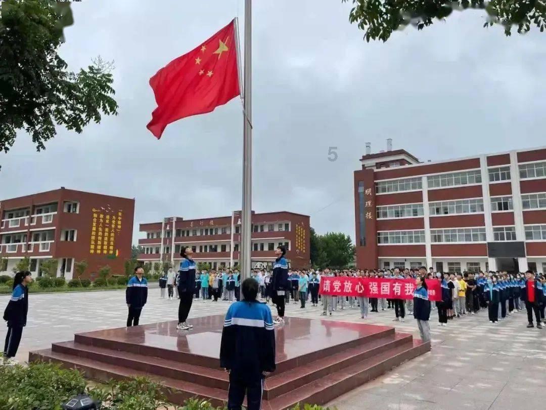 当下的你回看之前经历的苦难感受如何？游戏画面