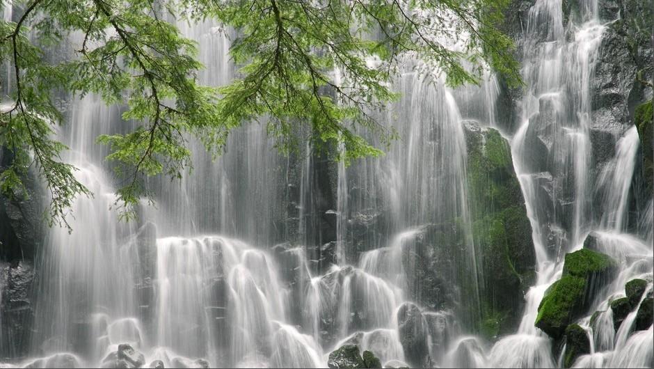 悬崖跳水运动