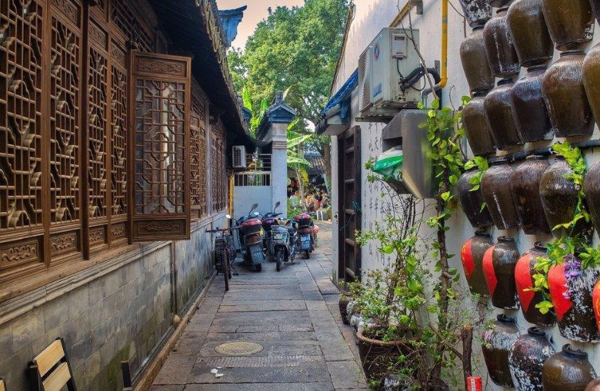 3个月的宝宝严重便秘,医生斥责奶奶:是害不是爱!