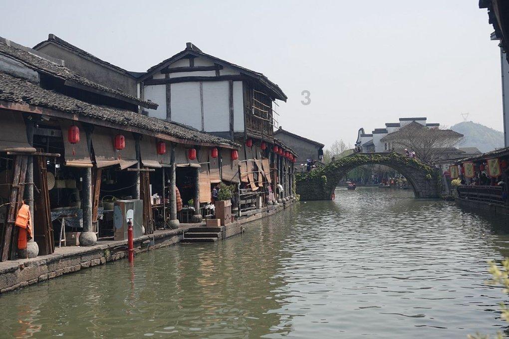 句号:放弃赵本山橄榄枝,为何转身另投他人?看看师傅是谁就懂了