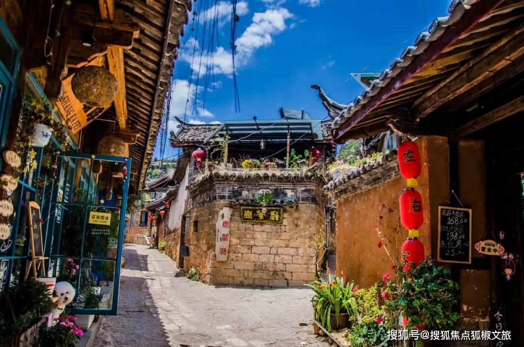 真捏把汗!烟台高速交警及时拦截一辆高速公路上惊险逆行的轿车